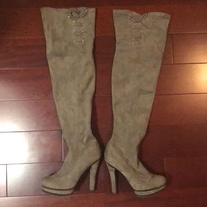 Jennifer Lopez Super High Boot